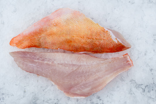 Dorade (Sébaste marinus) Dos Avec peau écaillée