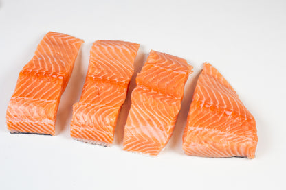 Saumon (Salmo salar) Portion avec peau